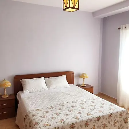 アパート Casa Kevin 1 - Spacious, Well Lit 87 M2 *
